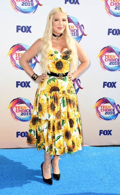 Tori Spelling, 2019 Teen Choice Awards, Arrivals
